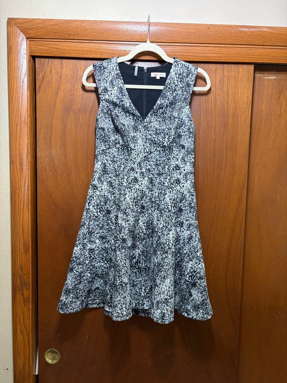 Rebecca Taylor Black White Fit & Flare Dress Sleeveless V Neck Size 6